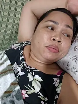 XXLorie 02 online show from June 25, 2026, 10:20 am