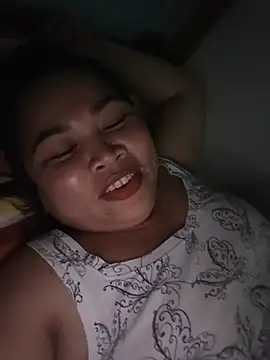 XXLorie 02 online show from July 26, 2026, 12:56 pm