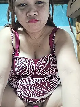 XXLorie 02 online show from July 26, 2026, 12:17 am