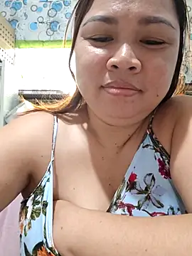 XXLorie 02 online show from June 16, 2026, 11:27 pm