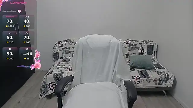 erikaerika online show from July 10, 2026, 6:13 am