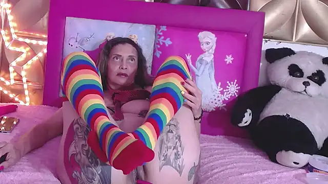 Snapshot of VIKY_HOTT chatting on January 13, 2026, 12:04 am VIKY HOTT online show from January 13, 2026, 12:04 am