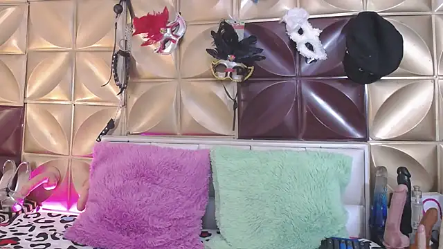 Snapshot of VIKY_HOTT chatting on February 8, 2025, 11:24 pm VIKY HOTT online show from February 8, 2025, 11:24 pm