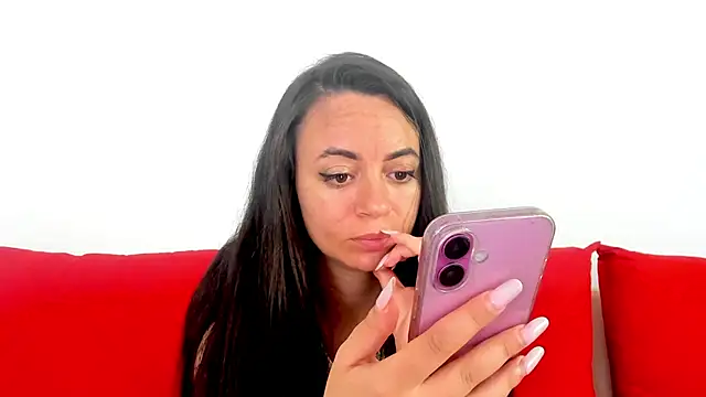 Snapshot of cute_angel95 chatting on June 18, 2026, 9:14 am cute angel95 online show from June 18, 2026, 9:14 am