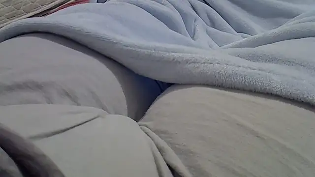 perescam online show from October 17, 2025, 9:38 pm