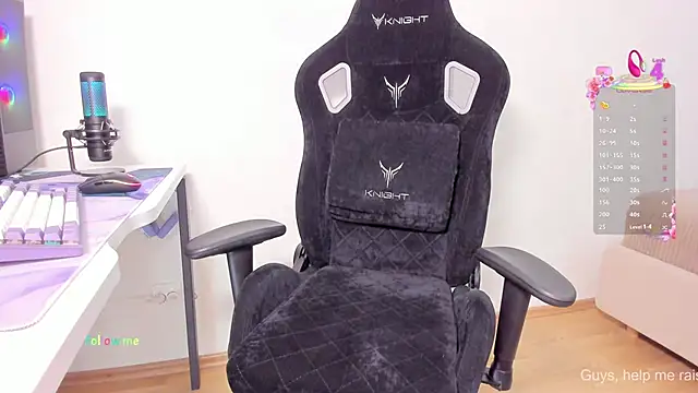 SkyqueenI online show from September 23, 2025, 8:10 am