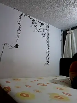 Snapshot of LUNAdeMARTE chatting on October 1, 2025, 3:22 am LUNAdeMARTE online show from October 1, 2025, 3:22 am