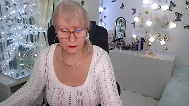 Ghertrude52 online show from December 22, 2025, 4:01 am