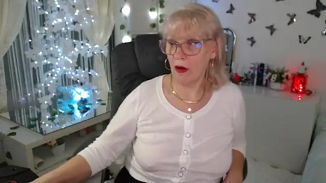 Ghertrude52 online show from December 19, 2025, 4:16 am