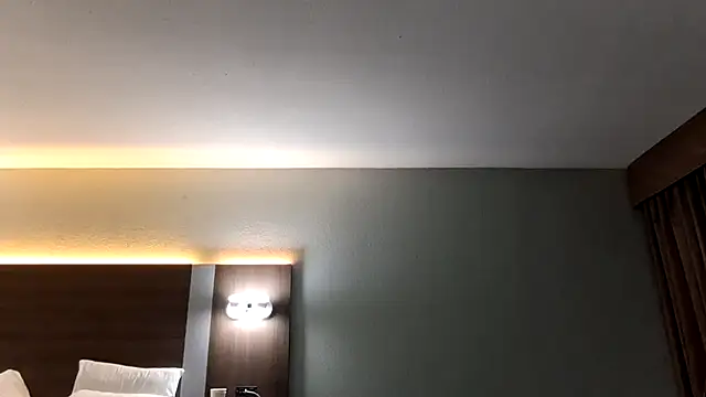 AerobicSleeve online show from October 28, 2025, 11:20 am