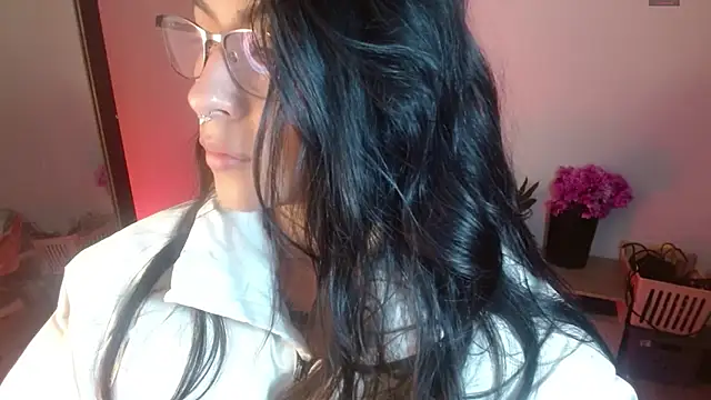 karlavittar online show from October 14, 2025, 2:17 pm