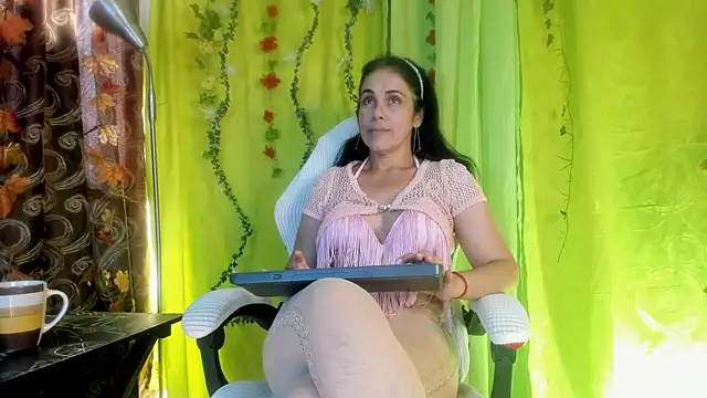girasol walton online show from June 16, 2026, 1:55 pm