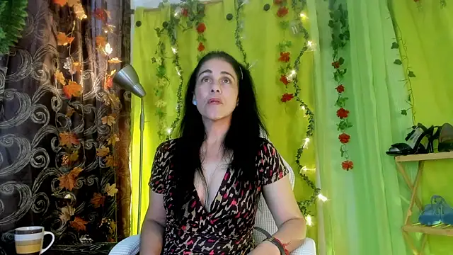 girasol walton online show from June 11, 2026, 1:19 pm