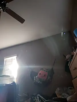 Snapshot of Mikey69me@xh chatting on October 28, 2025, 3:44 pm Mikey69mexh online show from October 28, 2025, 3:44 pm