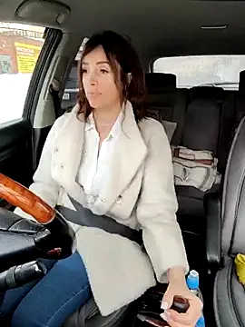 Snapshot of EvaXOAir chatting on March 22, 2026, 4:05 am EvaXOAir online show from March 22, 2026, 4:05 am