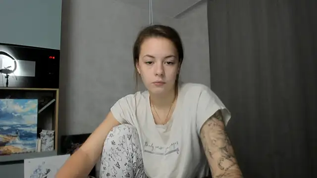 why again me online show from December 3, 2025, 2:16 pm