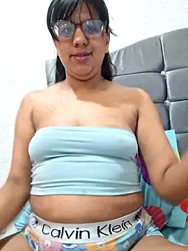 Snapshot of ZaidaWet chatting on June 23, 2026, 12:14 pm ZaidaWet online show from June 23, 2026, 12:14 pm