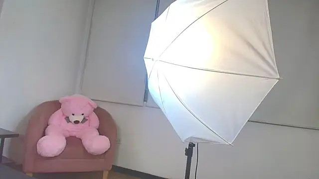 valerieharris online show from March 1, 2025, 2:15 am