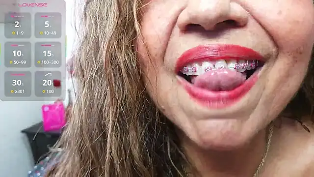 matureluna online show from March 14, 2026, 4:57 pm