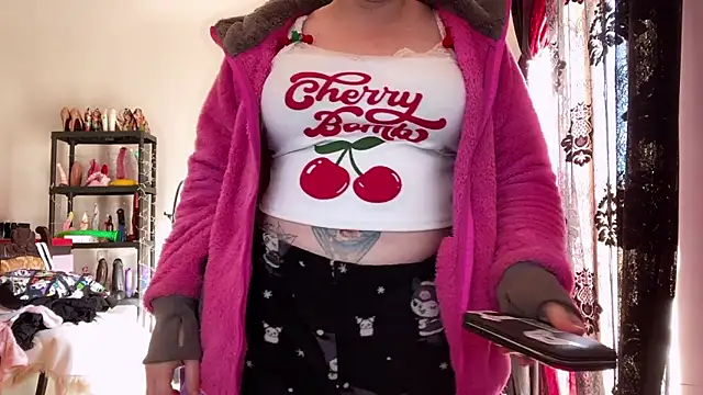 kisicaxx online show from January 13, 2026, 9:02 am