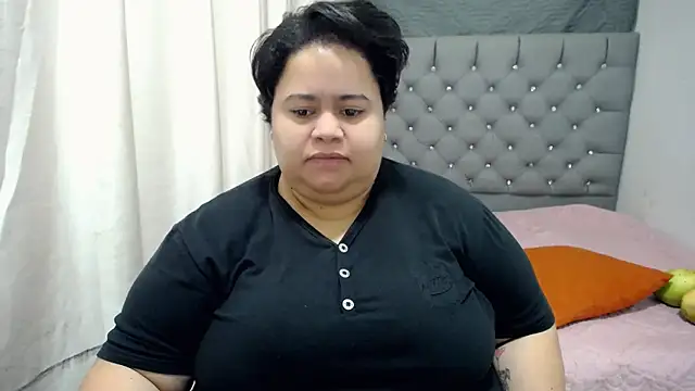 Snapshot of hotlesby4uxxx chatting on December 18, 2024, 12:40 pm hotlesby4uxxx online show from December 18, 2024, 12:40 pm