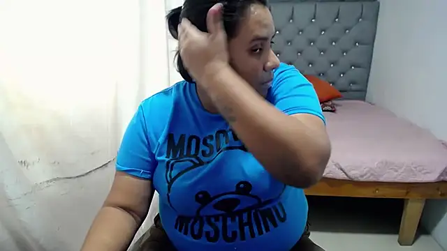 Snapshot of hotlesby4uxxx chatting on January 9, 2025, 8:11 pm hotlesby4uxxx online show from January 9, 2025, 8:11 pm