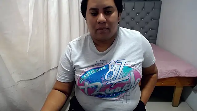 Snapshot of hotlesby4uxxx chatting on January 10, 2025, 7:43 pm hotlesby4uxxx online show from January 10, 2025, 7:43 pm