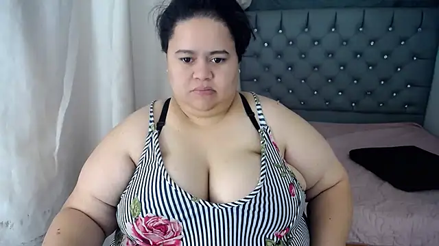 Snapshot of hotlesby4uxxx chatting on December 16, 2024, 1:54 pm hotlesby4uxxx online show from December 16, 2024, 1:54 pm