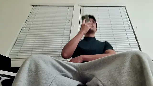 SebastianReiss online show from February 14, 2026, 5:18 am