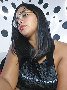 missmelissa  online show from June 17, 2026, 2:11 am