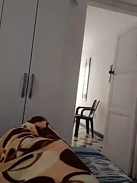 alejavier28 online show from April 28, 2026, 2:21 pm