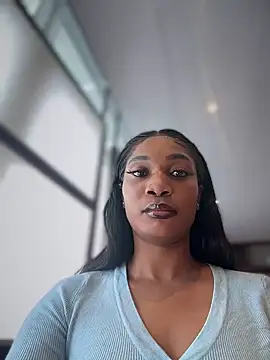   Nessa   online show from October 4, 2025, 11:12 am