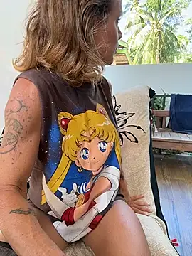 Snapshot of mommyselenafit_ chatting on March 3, 2026, 2:51 am mommyselenafit online show from March 3, 2026, 2:51 am