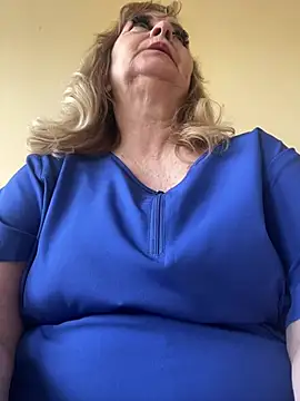 Irina2909xh online show from June 16, 2026, 8:47 am