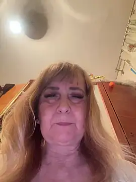 Irina2909xh online show from July 10, 2026, 9:04 pm