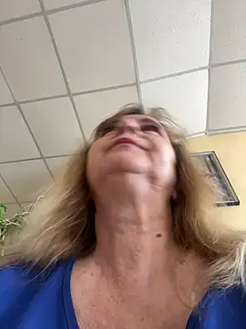 Irina2909xh online show from July 28, 2026, 8:44 am