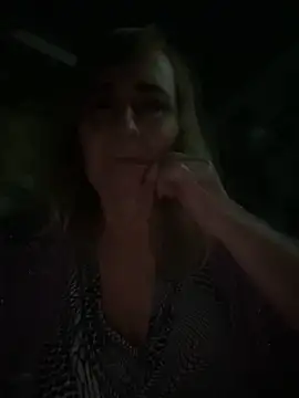 Irina2909xh online show from December 3, 2025, 5:01 pm