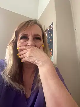 Irina2909xh online show from June 8, 2026, 11:00 am
