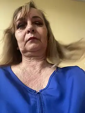 Irina2909xh online show from June 17, 2026, 8:25 am