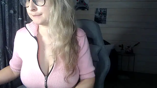 RubiLakros online show from November 28, 2025, 12:05 pm