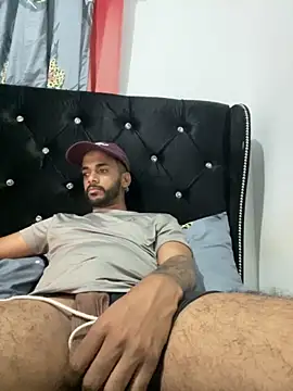 Moodxxx00 online show from September 27, 2025, 10:49 pm