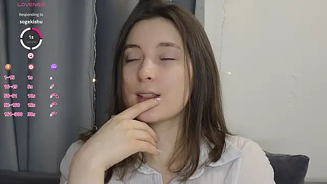 BeckyMartens online show from November 9, 2025, 2:04 am