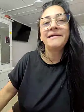 Ameliarizo online show from February 27, 2026, 1:06 am