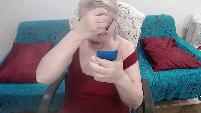 xHoneyLadyx online show from July 3, 2026, 8:32 am