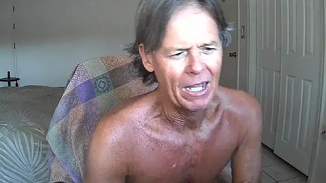 nakeedcowboi65 online show from May 15, 2026, 11:36 pm