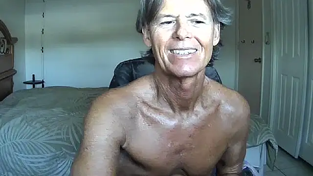 nakeedcowboi65 online show from May 4, 2026, 11:46 am