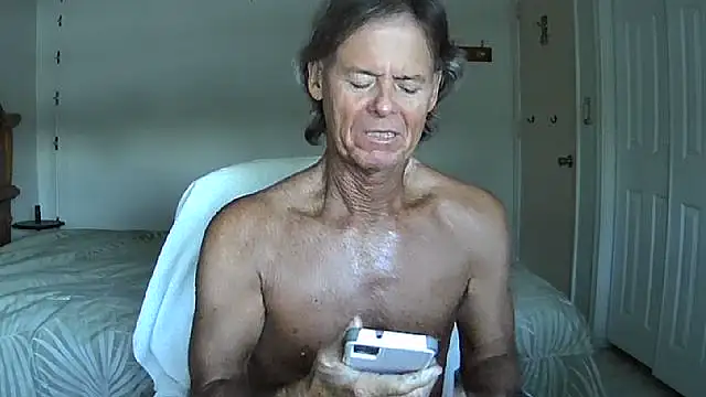 nakeedcowboi65 online show from July 25, 2026, 11:33 pm