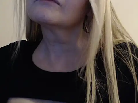 Tathiana online show from March 22, 2026, 11:28 pm