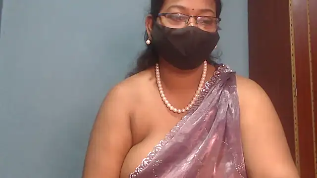 Snapshot of naughtyboobs38dd chatting on July 21, 2026, 7:31 am naughtyboobs38dd online show from July 21, 2026, 7:31 am