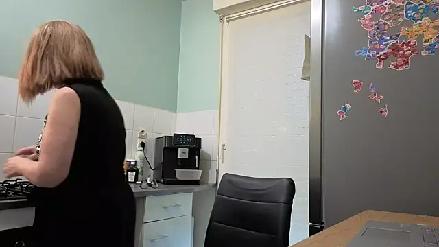 jennylovence online show from March 23, 2026, 7:52 am